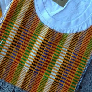 ✨SHIRT✨Accepting offers!